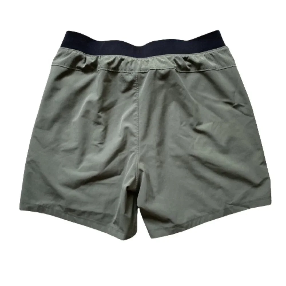 Old Navy Active Shorts Men size Medium - Picture 2 of 3